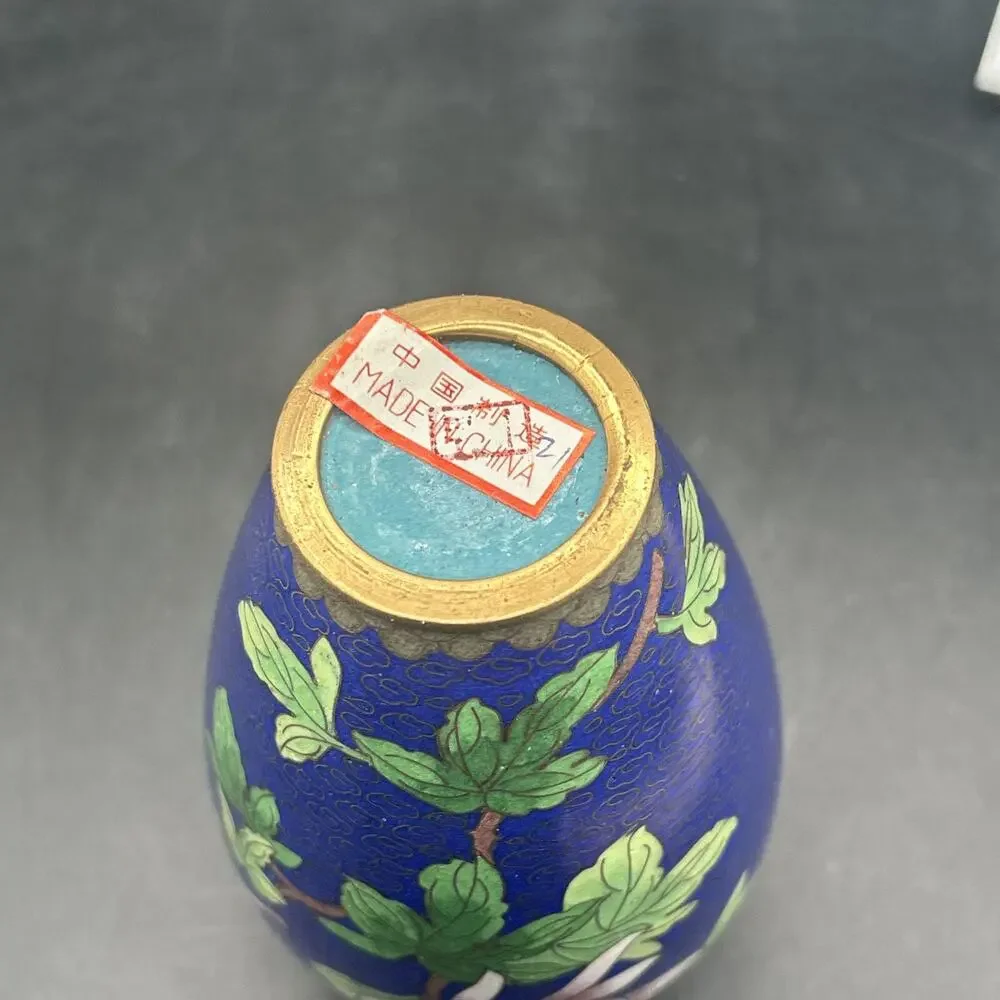 VINTAGE CHINESE Cloissoné SMALL VASE FLOWERS ON Royal Blue HEIGHT 5.25”